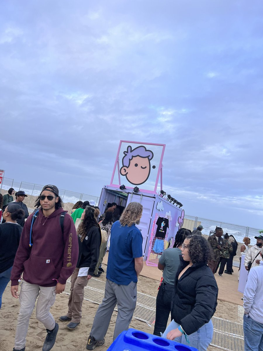 officialr0b.eth tweet media