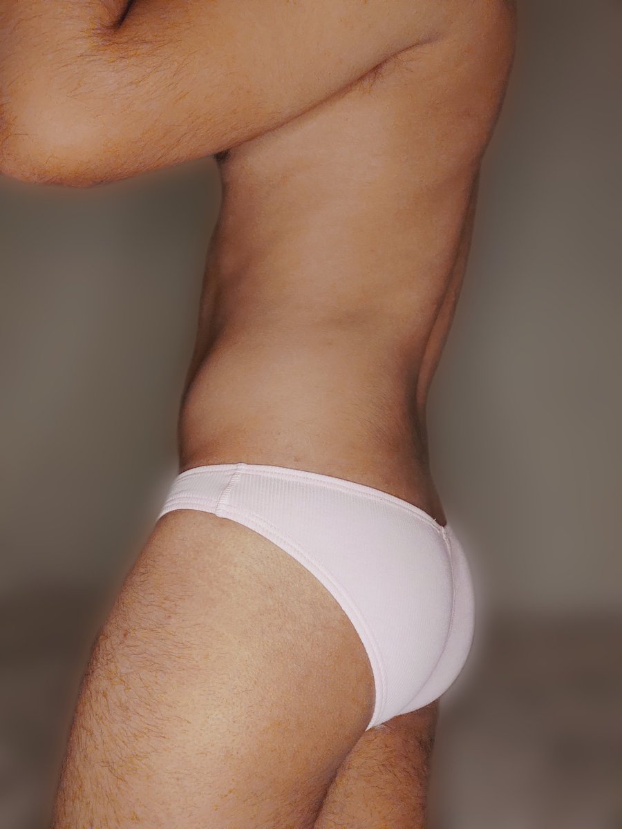 Que tus deseos te lleven a vestir prendas íntimas de colección, y con @store_strong seguramente lo harás.
#Nude #twins #underwear #bikini #exhibicion