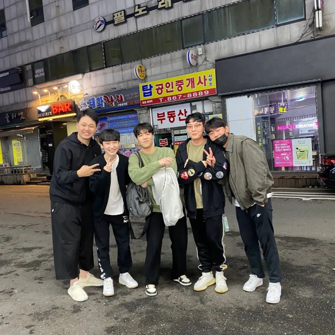 프쑥이 tweet media