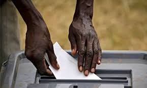 mali_express's tweet photo. La vulgarisation du projet de constitution pour le référendum est enclenchée. Les partisans du "OUI" en quête d'une adhésion massive....https://t.co/8GySRbeUWR https://t.co/MyIHl7CjpD