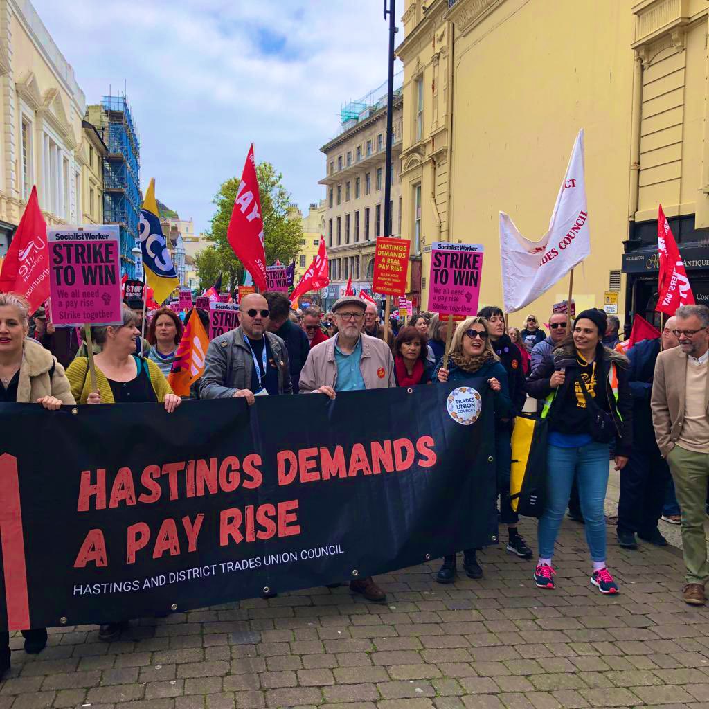 Wonderful rally in Hastings this afternoon for May Day weekend! 

The loudest chant was in support of refugees — workers will not be divided in the struggle for a better world.
