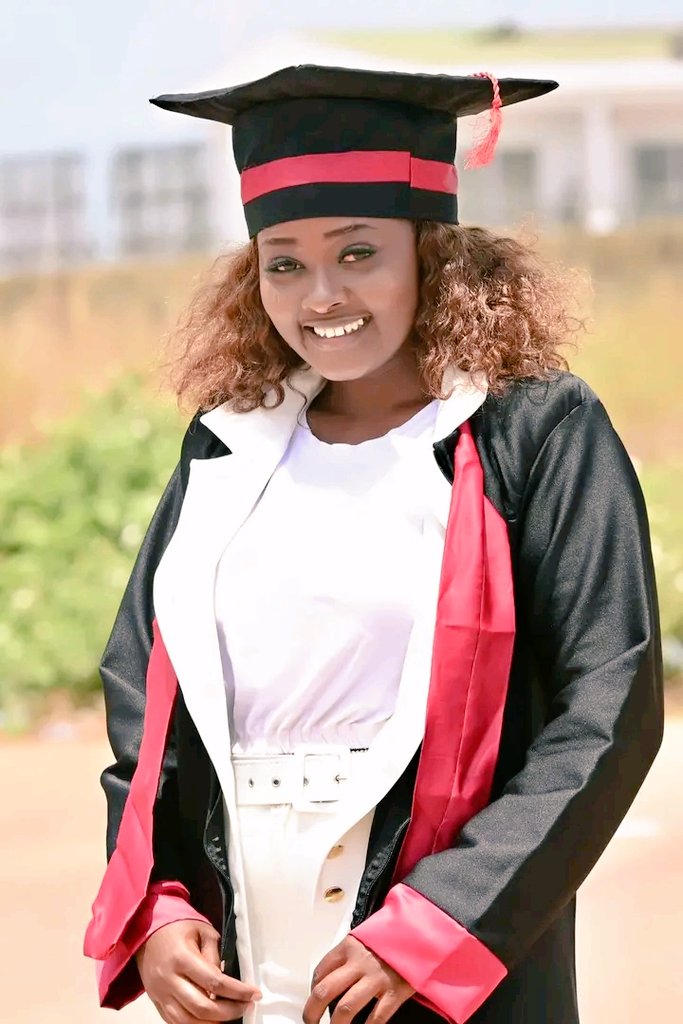 Ko_AshAsh's tweet photo. A journey of a thousand miles begins with a single step
If you can imagine it
You can archive
If you can dream it
You can become 
Veni, vidi, vici. I am now a graduate congratulations to me 👩🏽‍🎓❤️ https://t.co/Tjm4tI3OtJ