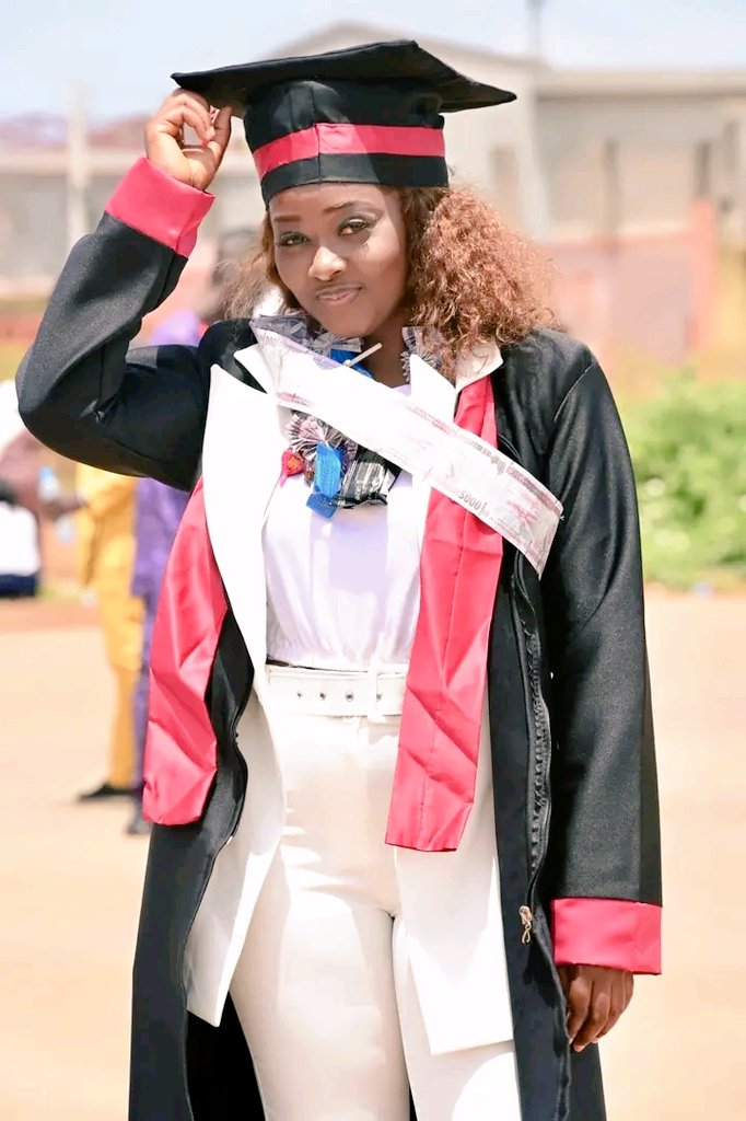 Ko_AshAsh's tweet photo. A journey of a thousand miles begins with a single step
If you can imagine it
You can archive
If you can dream it
You can become 
Veni, vidi, vici. I am now a graduate congratulations to me 👩🏽‍🎓❤️ https://t.co/Tjm4tI3OtJ