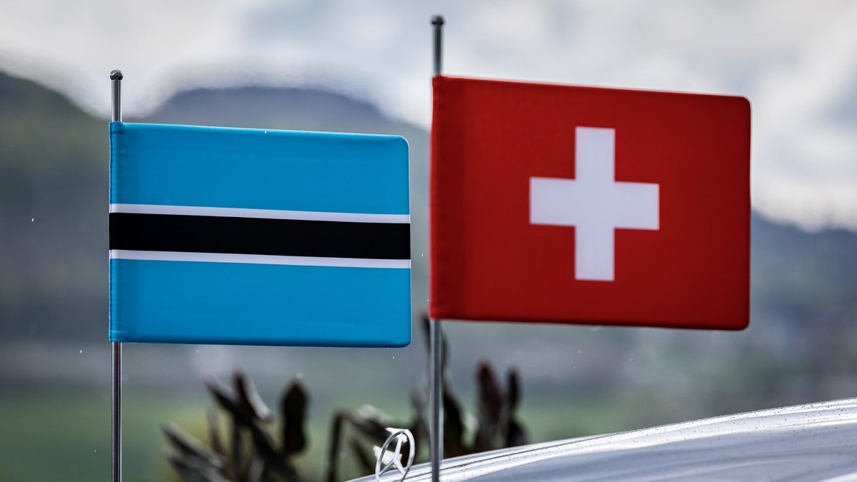 Welcome to Switzerland 🇨🇭, <a href="/OfficialMasisi/">Dr. Mokgweetsi E.K Masisi</a>! It gives me and the Federal Council great pleasure to welcome the President of 🇧🇼 on a state visit. After my trip to Botswana, of which I have fond memories, we can further deepen bilateral relations. <a href="/BWPresidency/">Office of the President| Republic of Botswana.</a>