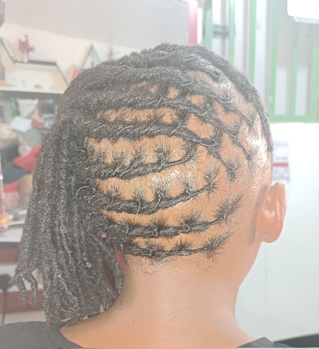 houseoflocksla2's tweet image. Shawry for dreads and the work of her hands🤷😊.
Book your retouch.
Follow @houseoflocksla2 for dreadlocks care and maintenance.
Call or whatsapp O791041064
#IkoKazi #Ikokazike #Dreadlock #salon