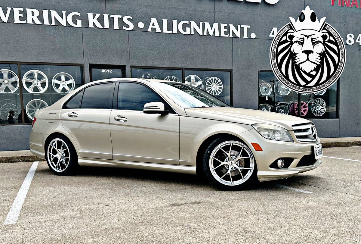 kingswheels2's tweet photo. Mercedes E300 on 18X8 all chrome XM808, and wrapped up in 225/40R18 Versatyre 4000!! #KingsWheels2 #SuspensionsSpecialists #Mercedes #E300 #XMWheels #Versatyre #Texas #Dallas #GreedyGrove #Buckner https://t.co/9nyVtcfFwA