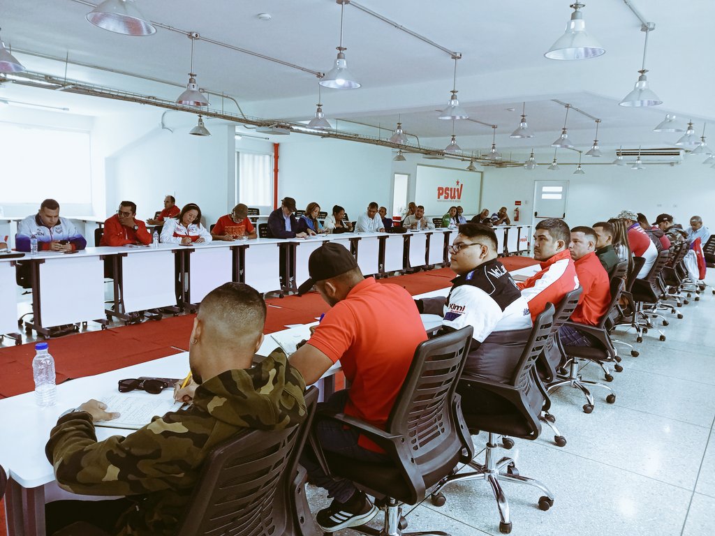 WillsRangelCBST's tweet photo. #Hoy La Dirección de la Central Bolivariana Socialista de Trabajadores y Trabajadoras de la Ciudad el Campo y la Pesca de Venezuela @cbolivariana presente en la reunión de la Vicepresidencia de la Clase Obrera PSUV @VicePSUVObrera unificando trabajo por la Clase Obrera Venezolana https://t.co/9LTE4CFUZw