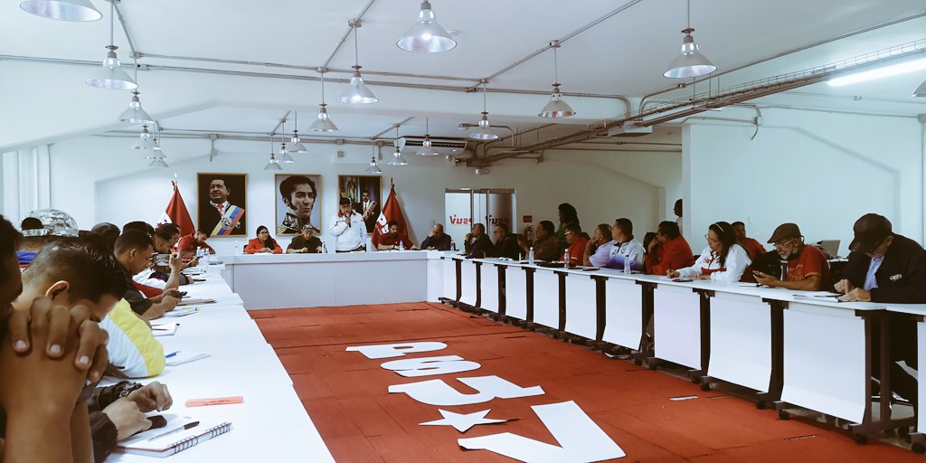 WillsRangelCBST's tweet photo. #Hoy La Dirección de la Central Bolivariana Socialista de Trabajadores y Trabajadoras de la Ciudad el Campo y la Pesca de Venezuela @cbolivariana presente en la reunión de la Vicepresidencia de la Clase Obrera PSUV @VicePSUVObrera unificando trabajo por la Clase Obrera Venezolana https://t.co/9LTE4CFUZw