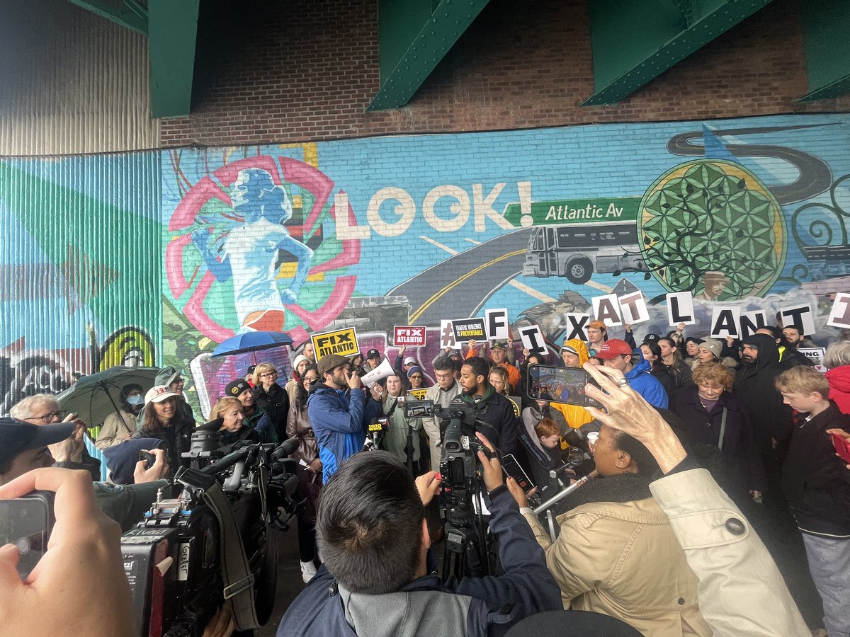 KathyParkPrice's tweet photo. Rally to #FixAtlantic led by @Sen_Gounardes @BKBPReynoso @LincolnRestler  @CMShahanaHanif @JoAnneSimonBK52 with @TransAlt @TransAltBK @NYC_SafeStreets https://t.co/evDv4Qds0C