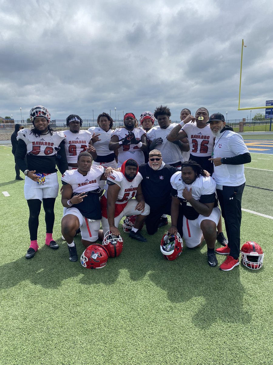 NAVARRO COLLEGE FOOTBALL Had a good Spring w these “DLINE DAWGS” @NCDAWGPOUND @coachryantaylor @TherealMarcJay @Coach_MHoward @cornelius_coach @geoff_terry @CoachGuillot @mark_gibson9