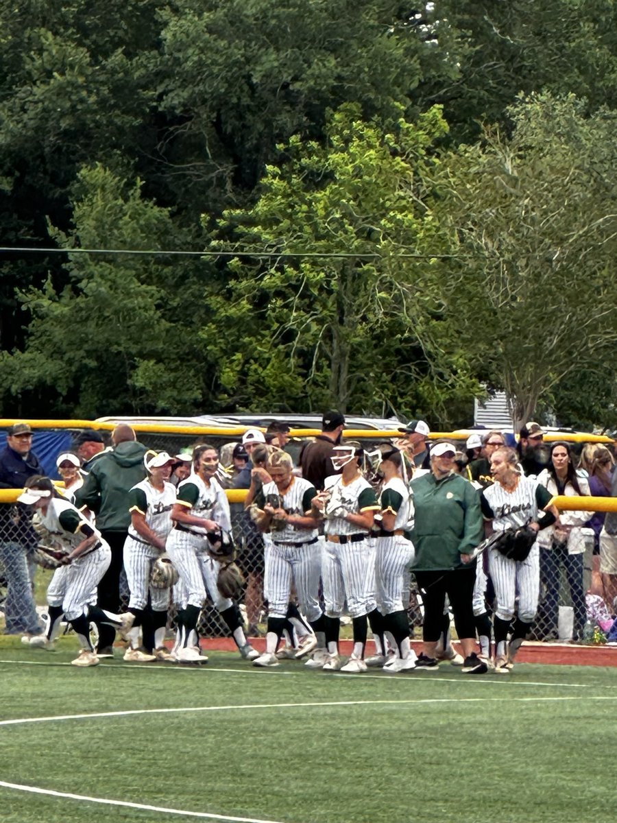 FSHS LADY LIONS GETTING READY TO PLAY FOR STATE SOFTBALL CHAMPIONSHIP
#GEAUXFSHSLADYLIONS