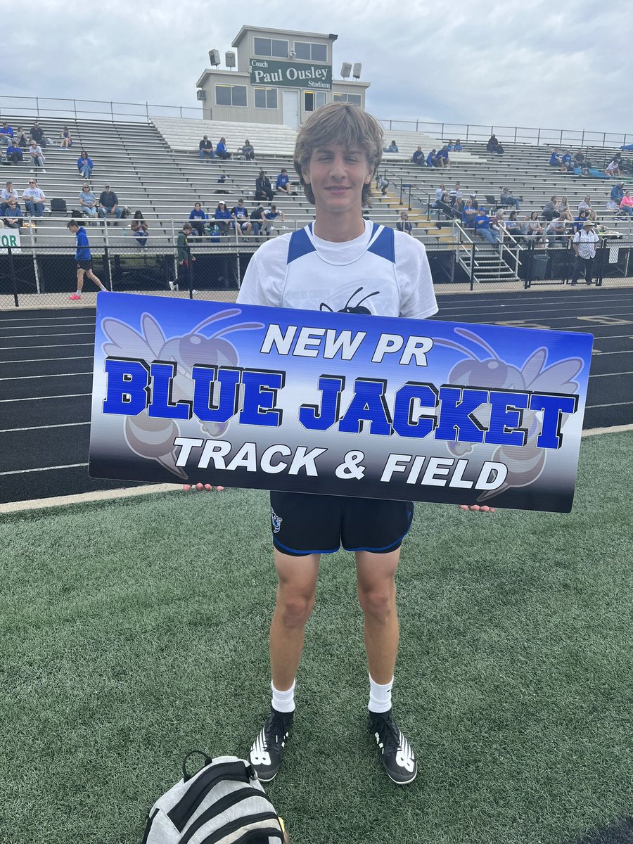 Maddox with a PR in the 1600.