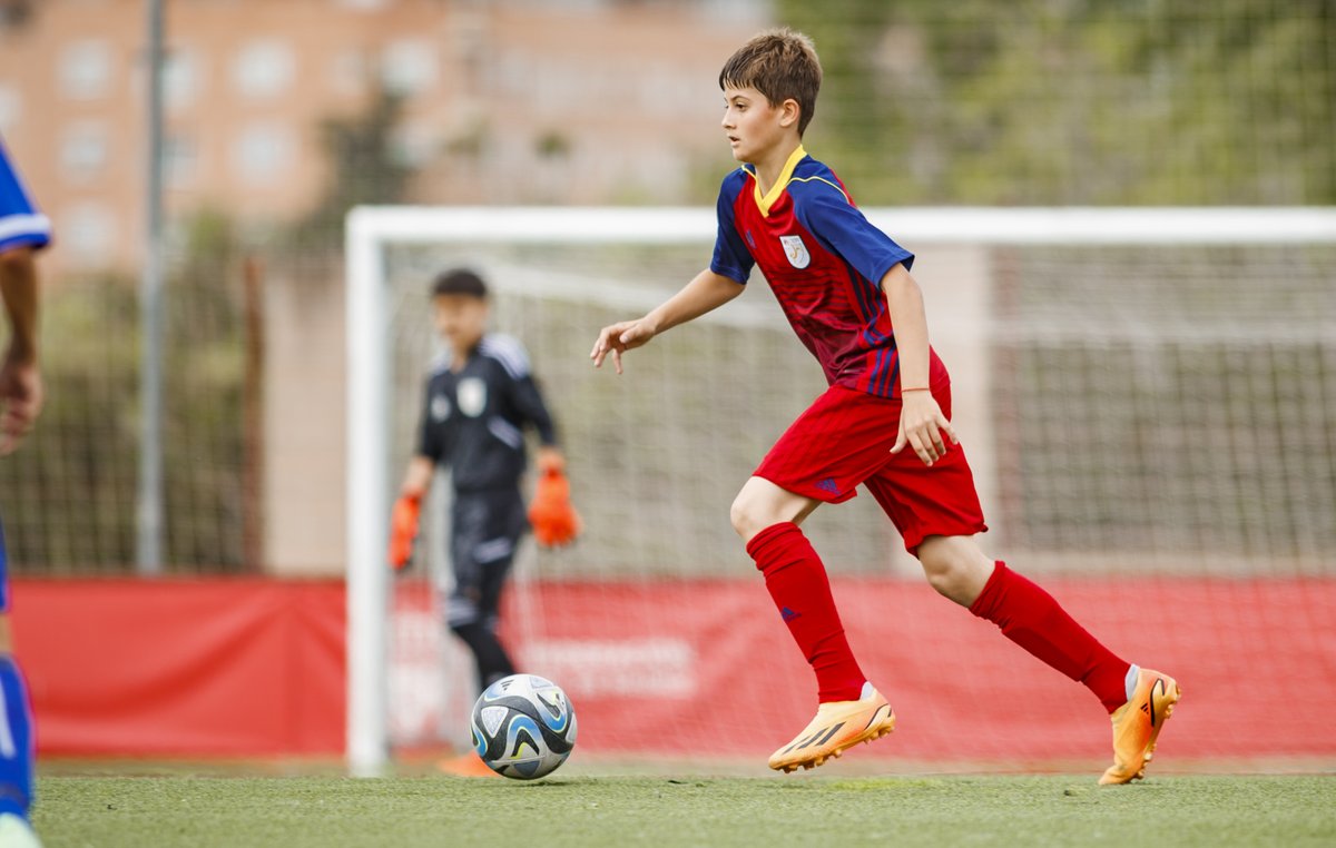 FCF_CAT's tweet photo. ๐ #sub12M
๐ L'ALINEACIร de Rafa Beltrรกn
๐ @fcf_es
1โฃ3โฃ Aitor
2โฃ Minguk Lee
4โฃ Aritz
5โฃ Pol Sabadรญ
6โฃ Dragos
9โฃ Mamadou Keita
1โฃ0โฃ Hugo Chacรณn ยฉ๏ธ
1โฃ1โฃ Hรฉctor Nestor
Endavant! ๐ก๐ด
๐บEn directe a https://t.co/7GyvCBbmbp
#SeleccionsCAT https://t.co/GRI1kQNh10