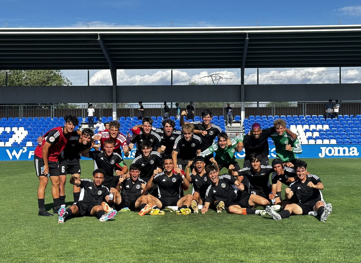 BRUTAL!!! 💚🤍 ⚡️El Juvenil A venció 0-2 al CD Leganés y trepa hasta el 𝟯𝗘𝗥 𝗣𝗨𝗘𝗦𝗧𝗢 de la clasificación en División de Honor Juvenil! Enhorabuena chavales!!! 🚀🚀🚀 #somosrayo @JuvenilDH @rfef