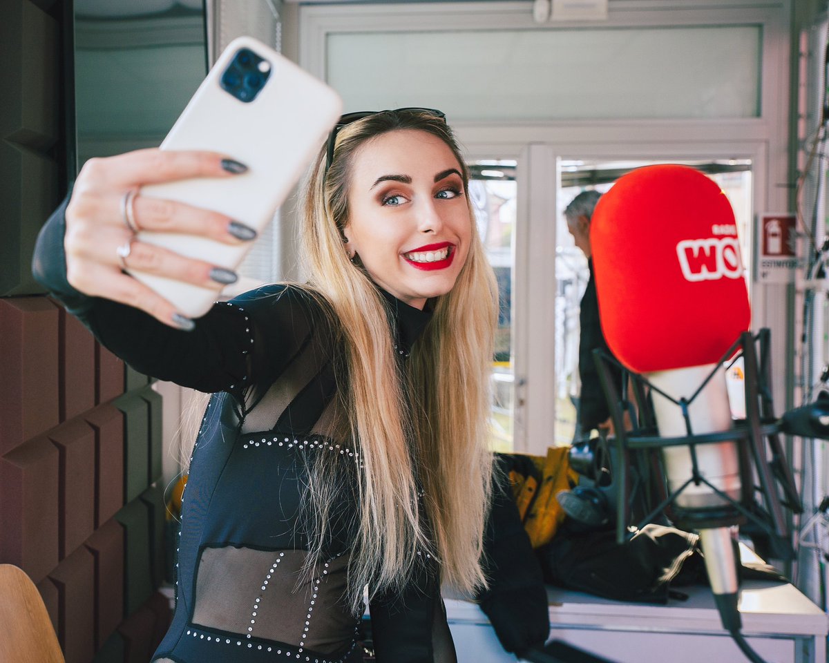 gretaraymusic's tweet photo. Thank you @radiowow ❤️
•
Foto di @marcolli.photo
•
#gretaray #gretarayofficial #radio #intervista #radiowow #interview #singer #cantante https://t.co/pVZFSci0Qh