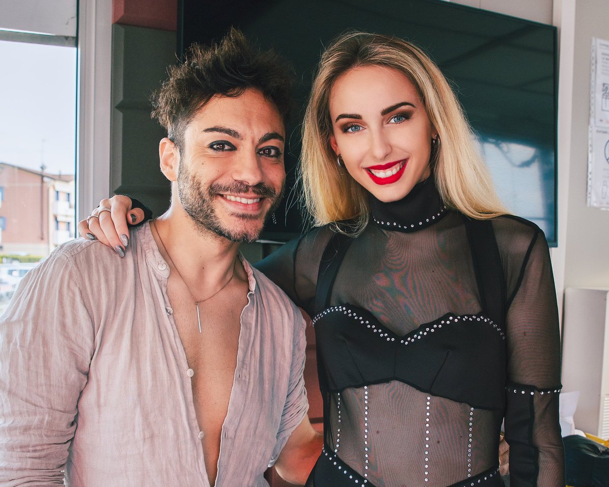 gretaraymusic's tweet photo. Thank you @radiowow ❤️
•
Foto di @marcolli.photo
•
#gretaray #gretarayofficial #radio #intervista #radiowow #interview #singer #cantante https://t.co/pVZFSci0Qh