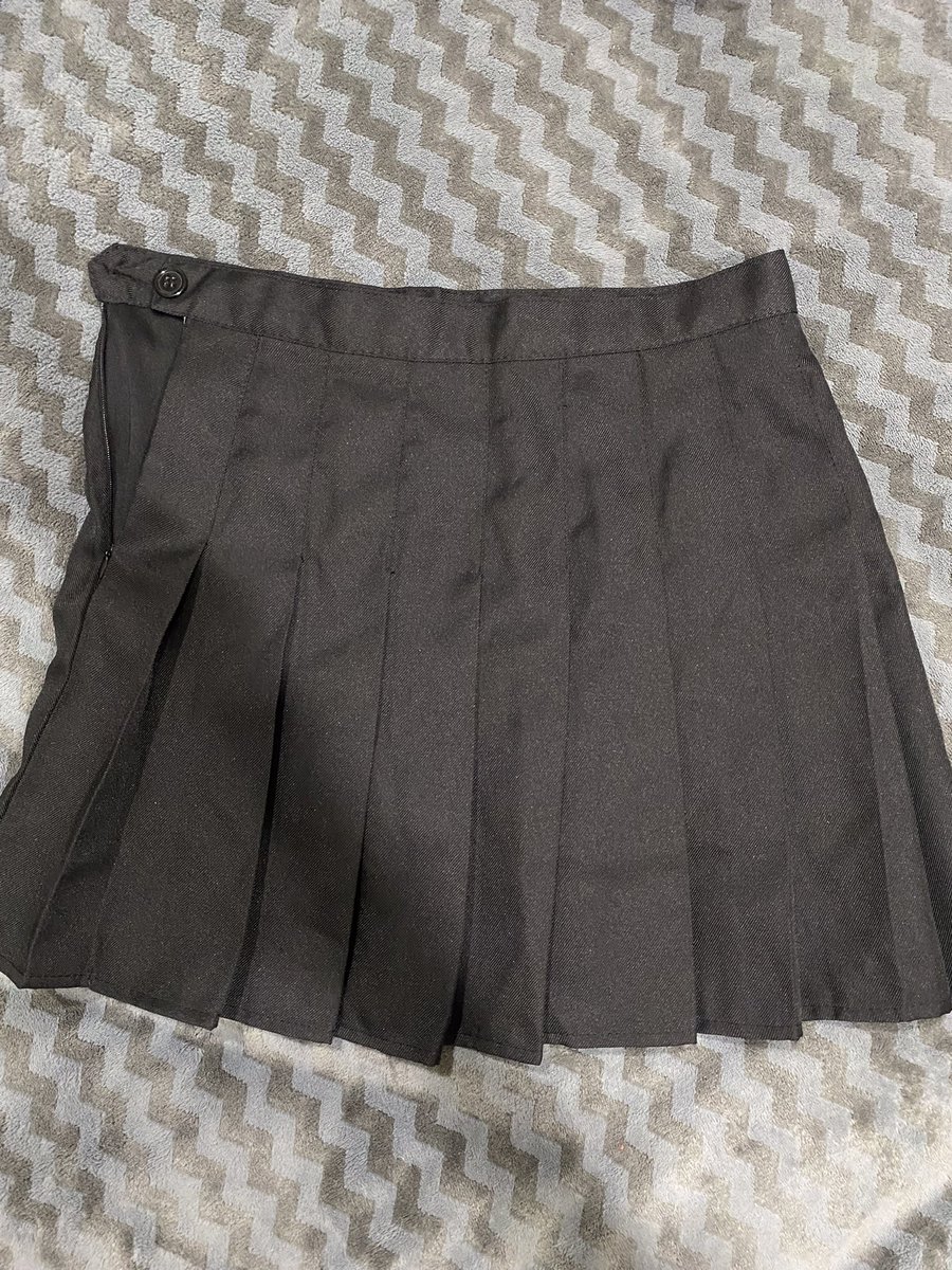 fonee_m's tweet photo. 12.กระโปรง มีซับใน
Size  m เอว 24-26
50 บาท

#ส่งต่อเสื้อผ้ามือสอง #ส่งต่อเสื้อผ้ามือ2 #ส่งต่อเสื้อผ้า #เสื้อผ้ามือสอง #เสื้อผ้ามือ2 #โล๊ะตู้ https://t.co/Ua5PRrciNK