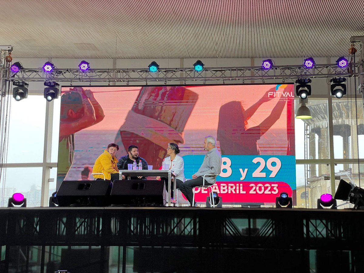 EFEValparaiso's tweet photo. En este día familiar te esperamos en #FITVAL, nuestro Gerente General Miguel Saavedra, fue parte del 3º Coloquio 'Destinos Sostenibles', exponiendo sobre el rol de @EFEValparaiso en el turismo de la región y sus rincones 🚆💙
Más en: https://t.co/iIh5zCIkSw https://t.co/W5EAURRq3I