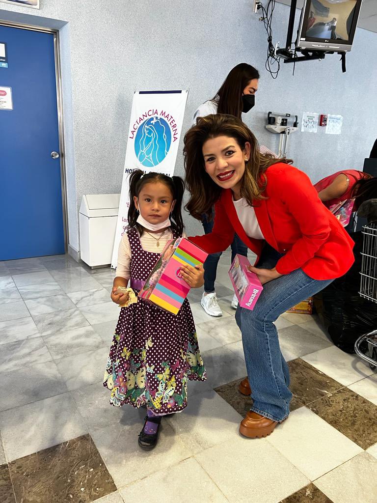 saludgobgente's tweet photo. El Hospital General de Acámbaro y #CEPAV festejan a lo grande el Día del Niño y de la Niña con pacientes e hijos del personal del #SistemaDeSaludGto.
#ContigoSiempre https://t.co/4gIBwJiFwF