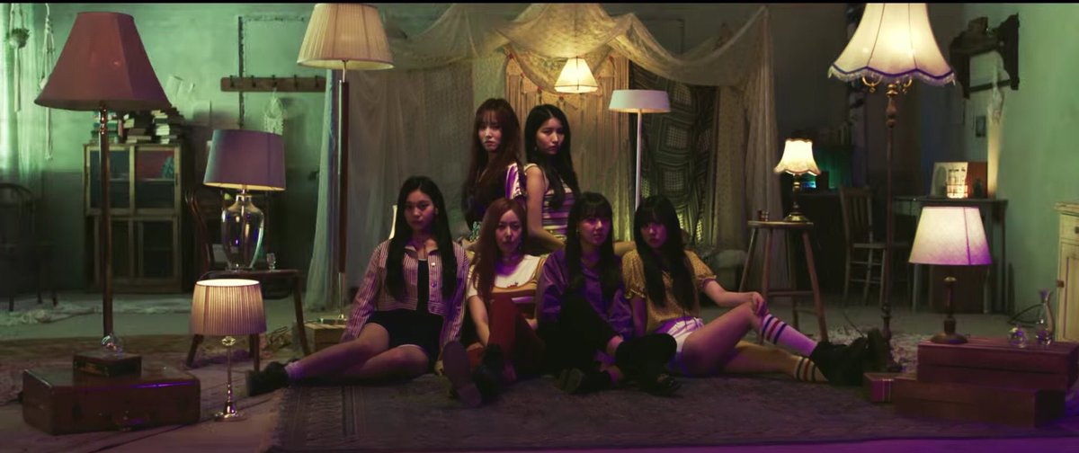 kchartsmaster's tweet photo. 5 years ago today, GFRIEND released "Time for the Moon Night". https://t.co/mvaQ3gSJMc