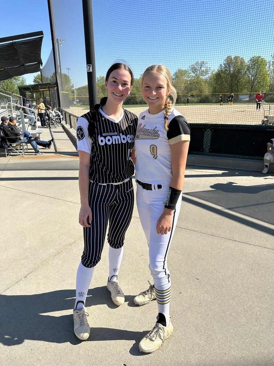 <a href="/olivia_moyer13/">Olivia Moyer</a> got to go head 2 head with future teammate this morning. Can’t wait to watch them together with <a href="/NWBearcatSB/">Northwest Softball</a> 
<a href="/ReedMayberry/">Reed Mayberry</a>