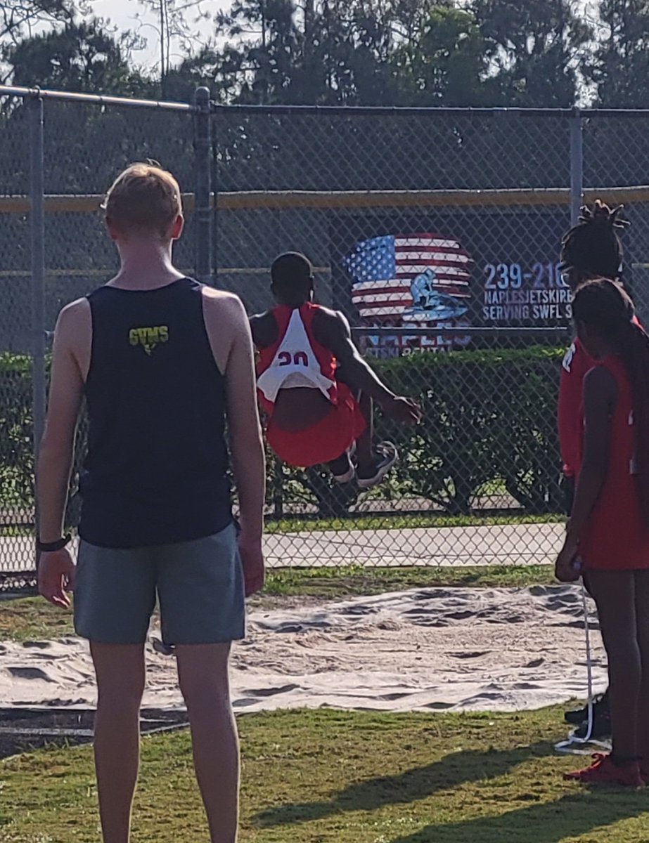 Allen_Math_IMS's tweet photo. Great way to end the track season! @IMS_Indians https://t.co/fb0LJNPpXQ