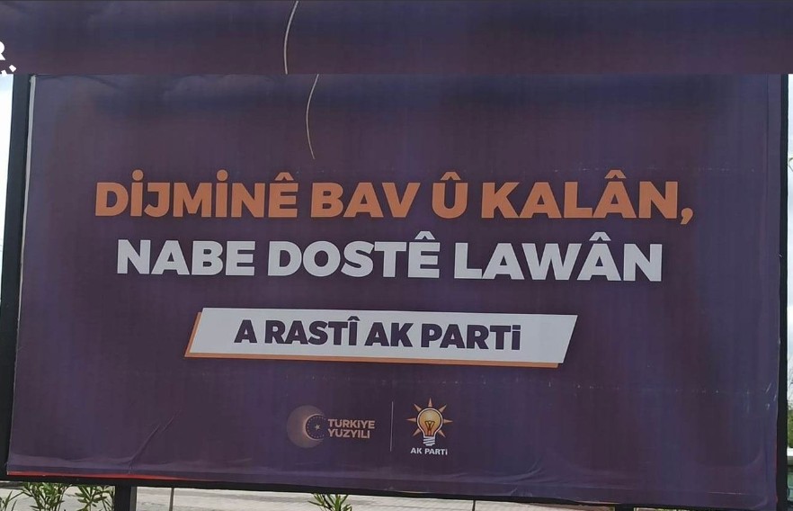 isoyigit3's tweet photo. Bozuk saat günde iki kez doğru çalarmış. AKP ilk kez doğru söylemiş. Tüm Kürtlere duyurulur https://t.co/gPsNegRsgH