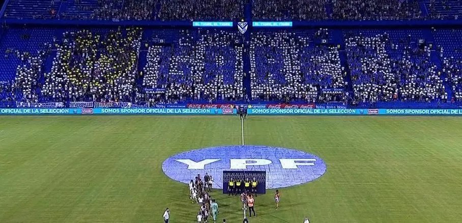 AgustinMuzzu's tweet photo. Hay que reconocer que metió un buen mosaico la gente de vélez https://t.co/jkyliJvoZL