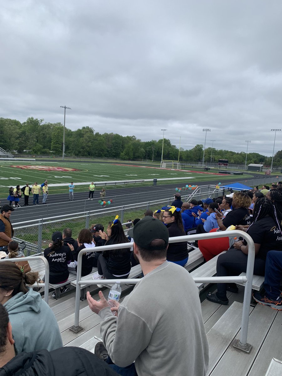 Lindsey Crawford tweet media