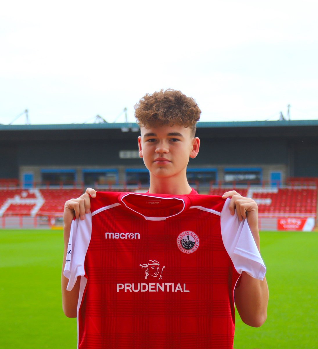 Spfl debuts! League Two 3/4

Name! Harvey Petrie
Club! <a href="/Stirling_Albion/">Stirling Albion FC</a>
Nationality! Scottish🏴󠁧󠁢󠁳󠁣󠁴󠁿
Place of birth! Stirling, Scotland 
Previous Club! Graduate from <a href="/StirlingAlbion_/">Stirling Albion Youth Academy</a> Academy.