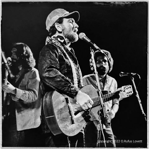 Happy 90th Birthday to the living legend of Texas Music, <a href="/WillieNelson/">Willie Nelson</a>!!

📸 O. Rufus Lovett, Crockett, TX, 1970s
