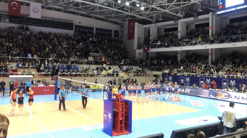 SariiMelekler's tweet image. Başarılar #SarıMelekler! 💛💙
