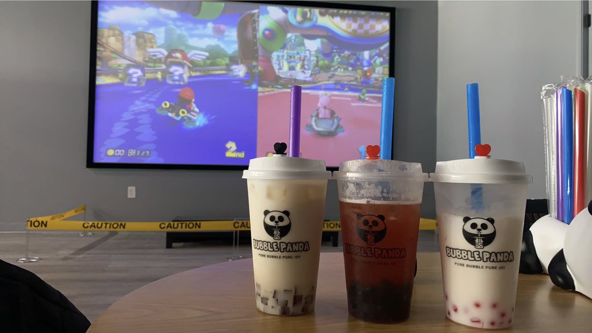 showmeeyourgod's tweet image. Bubble Tea, Pandas, gaming, and the only people I trust 🤍💕 
#LoveinTheAir創作 #BubbleTea #BestFriend @JesusControlCJA @DShemwell