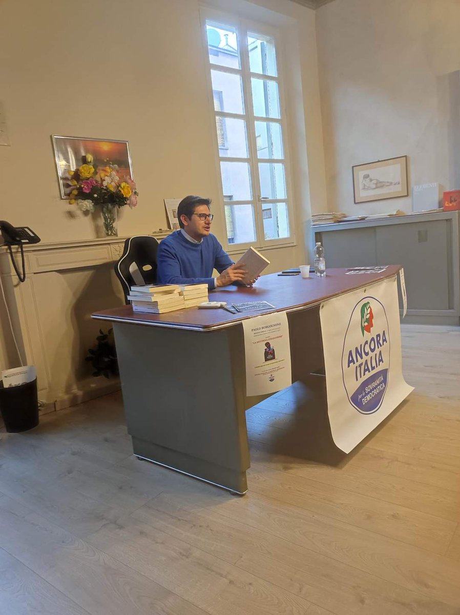 Che onore, che piacere aver ospitato giovedì scorso il 'nostro' Paolo Borgognone a #Reggioemilia in occasione della presentazione del suo ultimo libro. Grazie Paolo, speriamo che tu possa tornare presto!