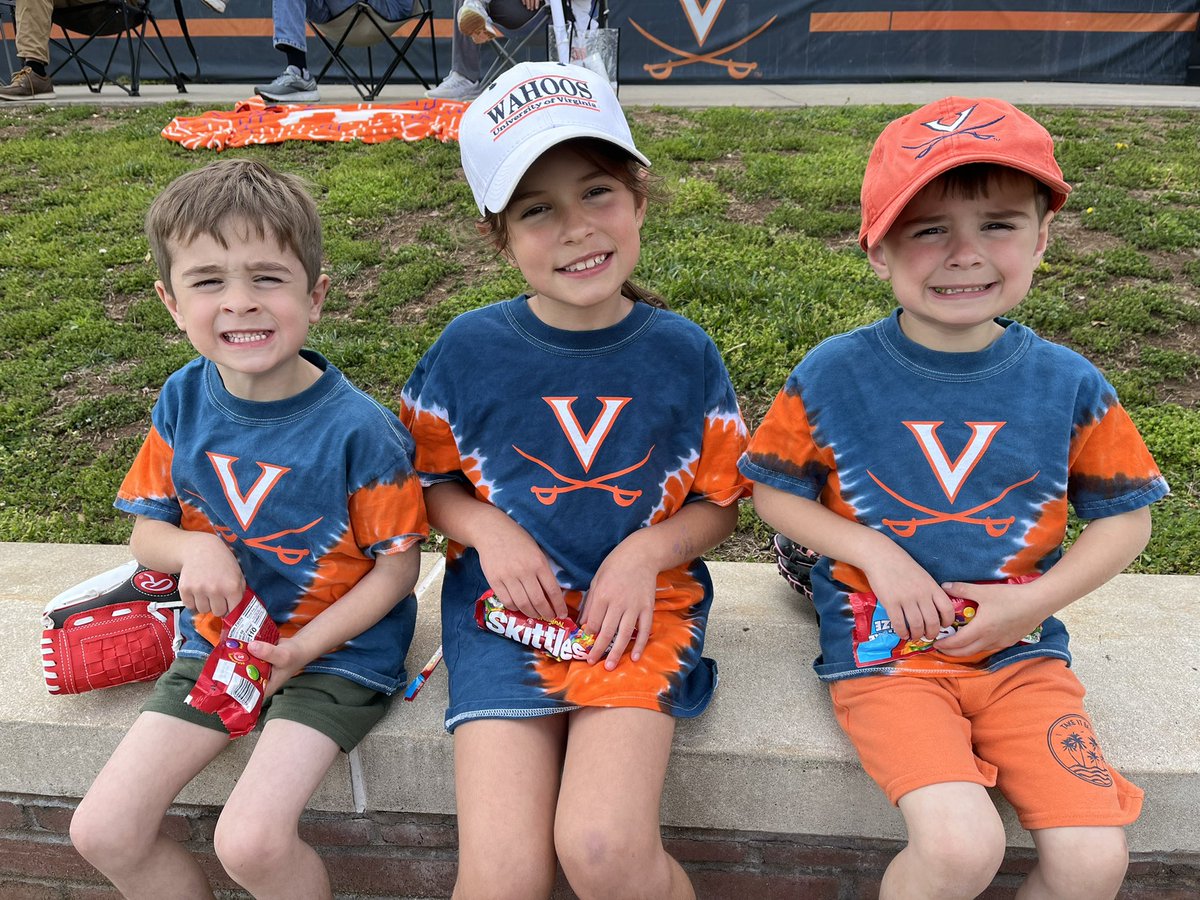 UVACase04's tweet photo. #GoHoos First baseball game for these future Wahoos!  #Hoosmiling https://t.co/WQ56BWUzpL
