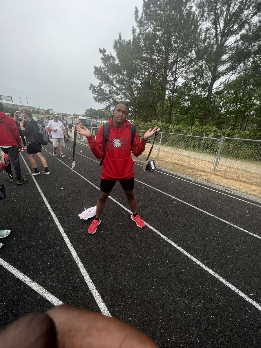 TyKellThomas's tweet photo. STATE BOUND‼️in the 110mh, 100, and 300mh‼️ #sectionalschamp https://t.co/RAz67Q2xFp