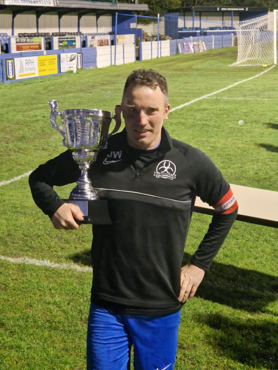 3HorsesFC's tweet photo. Well done lads on a tremendous night on beating @BootSwanwickFC 3-0 in the Alfreton cup! Brilliant performance and can’t fault any of the lads as they all dug deep and stuck to the plan #allshoesarntwe 🏆🔵⚪️⚽️ https://t.co/BvtEmXBbb9