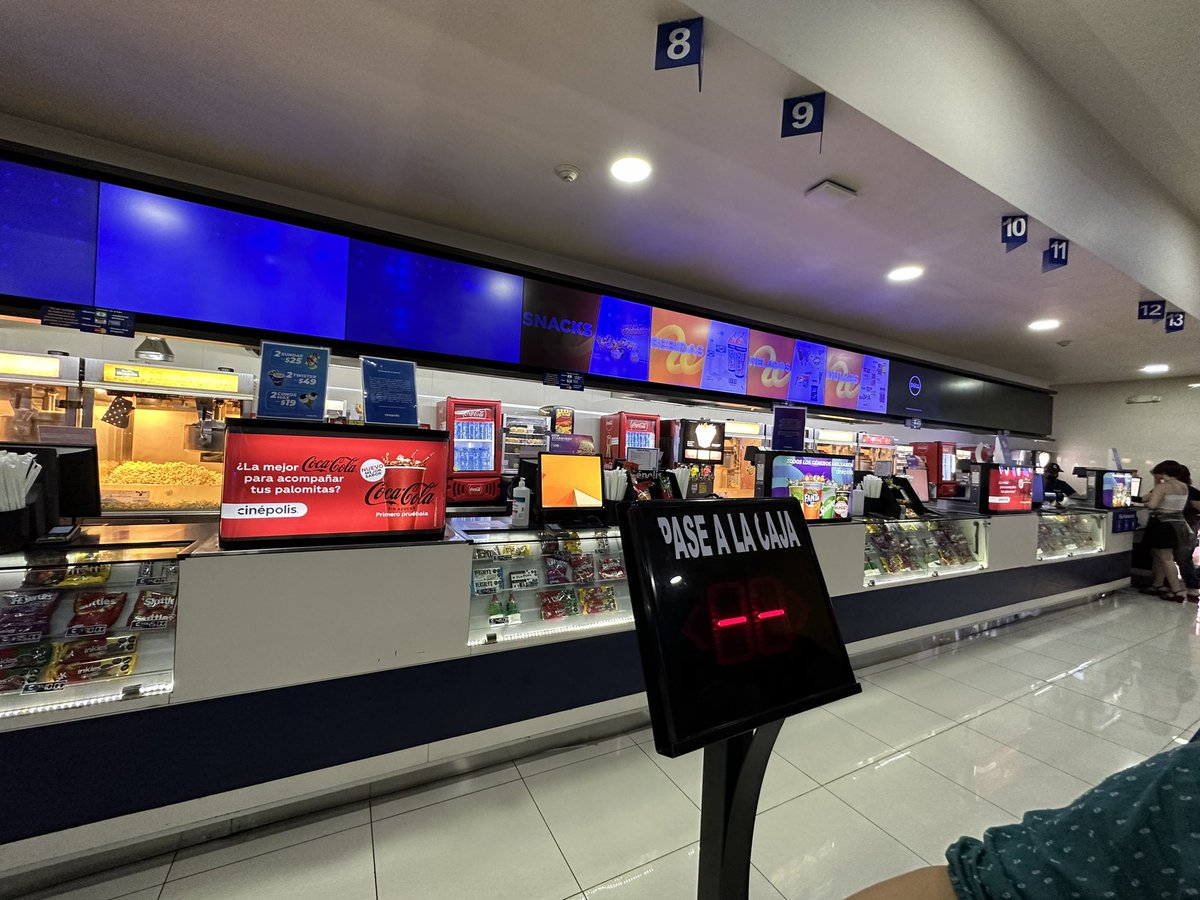adielpg's tweet photo. @AyudaCinepolis Cinepolis Portal San Angel, dos personas atendiendo la fila de 20? Y con las pantallas informativas sin funcionar? Triste… https://t.co/2LCL0GAm5e