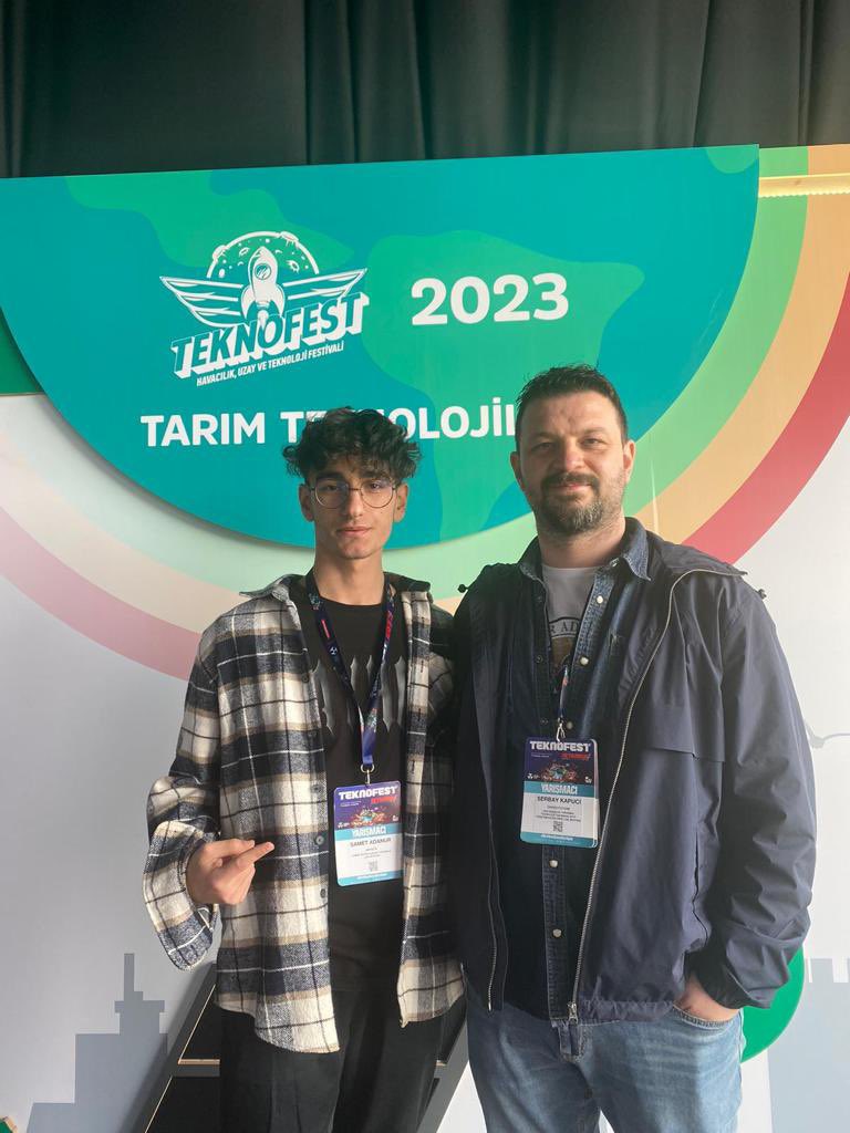 itobilsem1's tweet photo. Danışman Öğretmenleri Serbay KAPUCİ ve Öğrencisini tebrik eder final yolunda başarılar dileriz. 2023Teknofest Tarım Teknolojiler Yarışması-Lise-Türkiye Finalisti-Takım Adı: SMTECH-Samet ADANUR https://t.co/En1GZiZmvO
