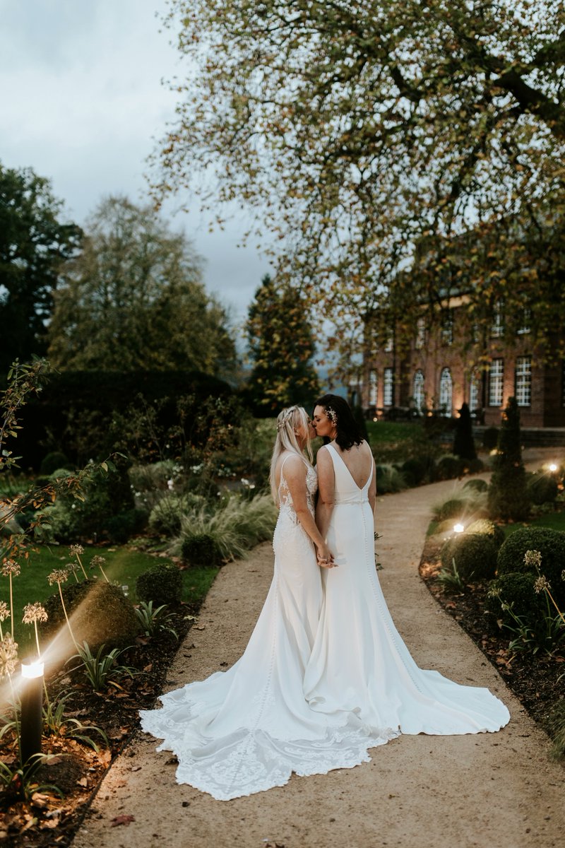 SantFfraedHouse's tweet image. MARRIAGE // Love is love, weddings are weddings, and marriage is marriage...

We hope everyone visiting Swansea Pride today has a wonderful time! 🏳️‍🌈🏳️‍⚧️

#SantFfraedHouse #SwanseaPride #LuxuryWeddings #LoveIsLove #LoveAlwaysWins
