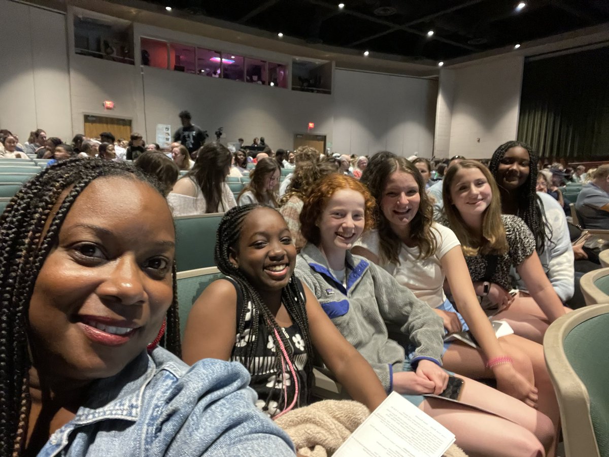 OberlinDance's tweet photo. We enjoyed watching Enloe’s outstanding honors dance performance ‘headspace’. What a wonderful way to spend a Friday evening. Our Oberlin dancers were very inspired. https://t.co/aR0fZlunzb