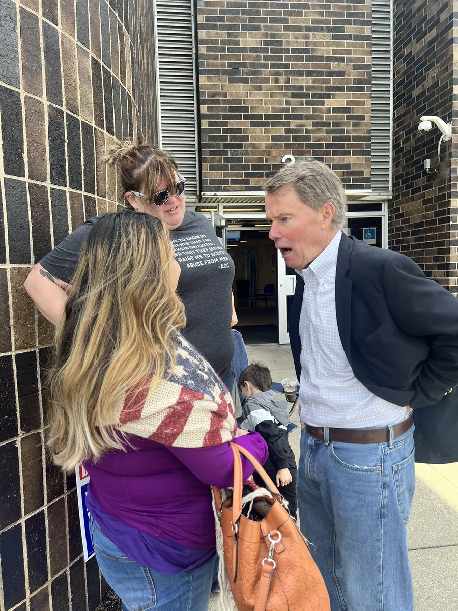 MayorJoeForIndy's tweet photo. Next stop:
Early voting in the City of Lawrence with Team @DebWhitfield! ๐ณ๏ธ
#MayorJoeforIndy #WeNeedJoe https://t.co/zShXgfbbGk