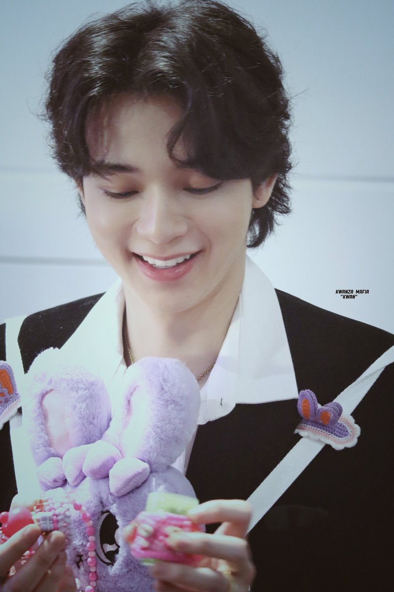 KwanzaMafia's tweet photo. อาการเป็นยังไง?
#KONNECEVExBAS
#บาสเด็กอ้วนที่แท้จริง
#𝕜𝕨𝕒𝕟𝕫𝕒𝕞𝕒𝕗𝕚𝕒 📸 https://t.co/5qni4oA8kq