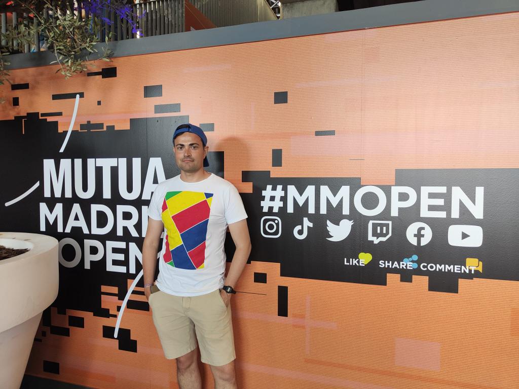 diegolopezli's tweet photo. Disfrutando del Mutua en vivo y cuando no, en #RTVEeldeportequequieres https://t.co/n4QCyUG3xJ