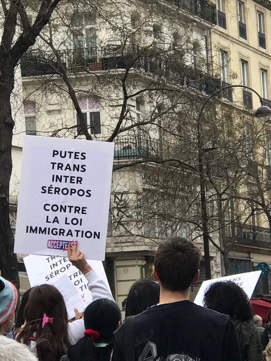 GwenFauchois's tweet photo. A Paris #MarcheDesSolidarités contre la loi Darmanin,  pour l'abandon de l’opération à Mayotte @acceptesst en nombre https://t.co/kU6oCLOsol