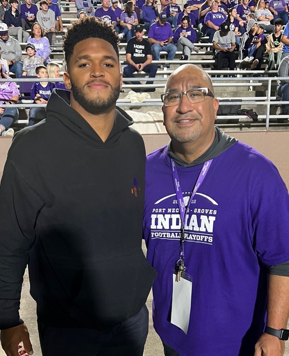 Waiting for the flood of <a href="/roschon/">Roschon Johnson</a> pictures… I’ll go first!!! 😂

Congratulations, Shug! All of SETX is proud of you!

#PNGproud #DaBears #BearDown #NFLDraft