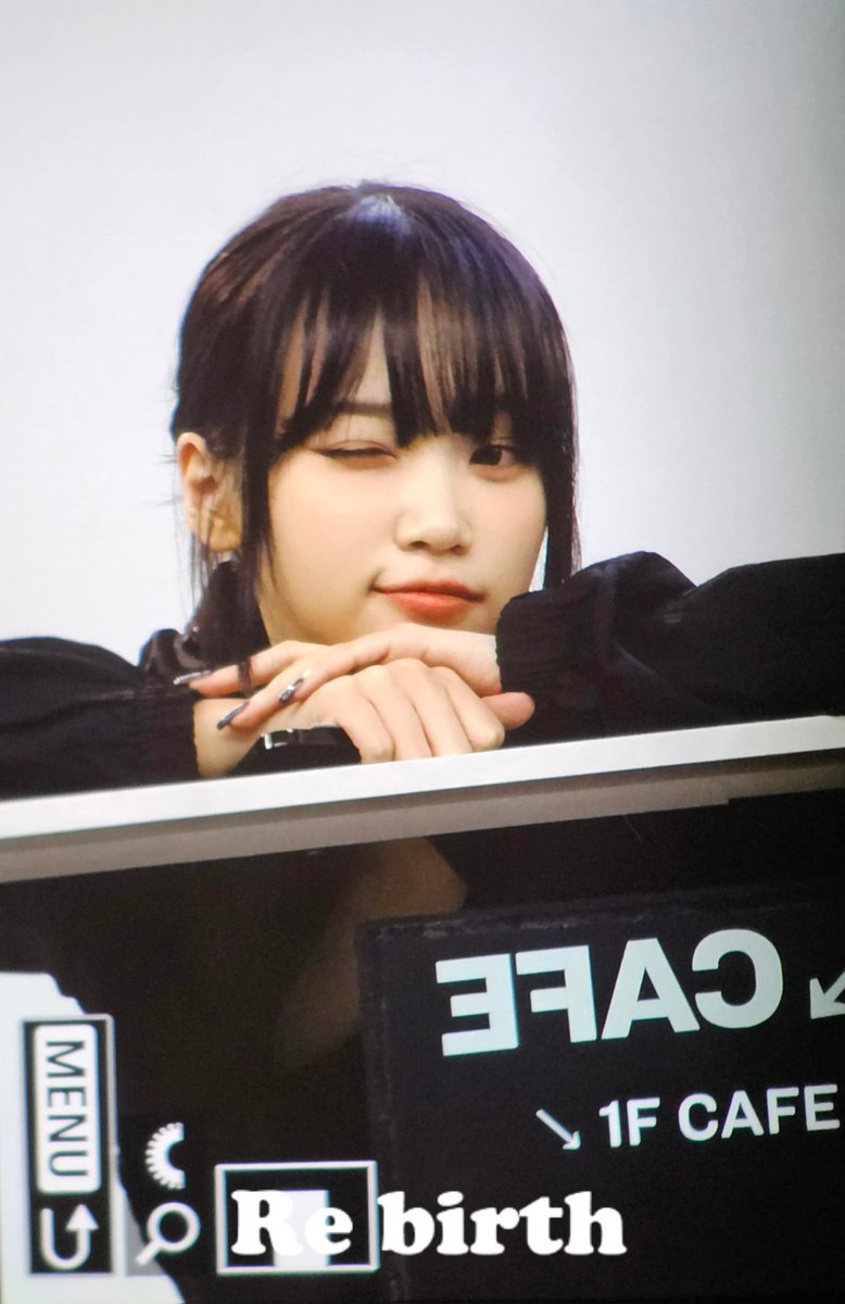 melonchaewon's tweet photo. Literally would d1e on the spot 😩 https://t.co/g6sQnXovrM