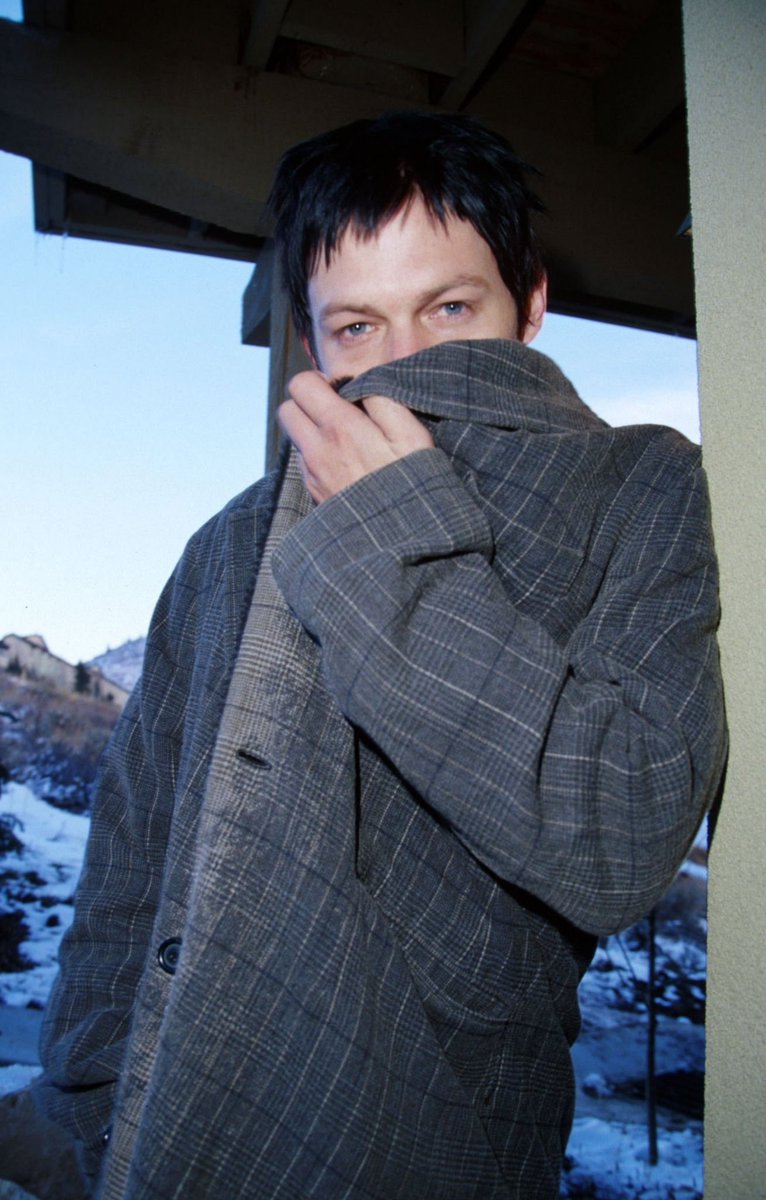 ReedusBR's tweet photo. 📸 Norman Reedus 23 anos atrás no ano de 2000 no Sundance Film Festival em Park City, Utah. https://t.co/r5hbNQCV6S