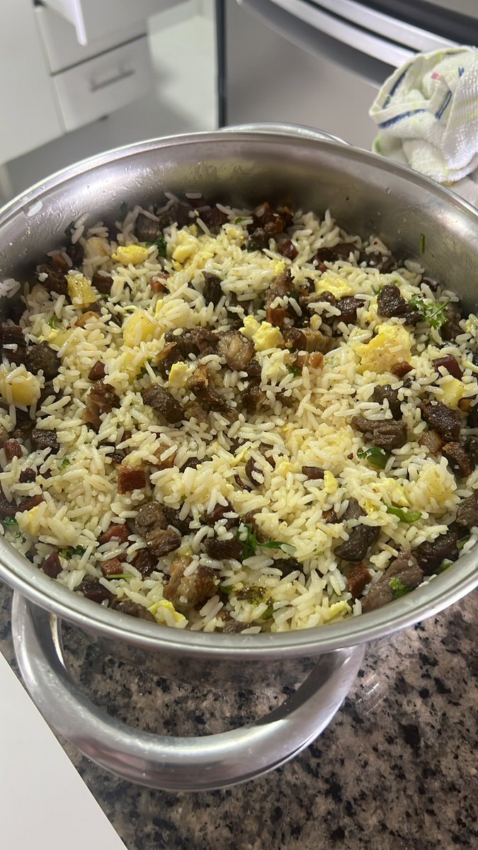 danilllodb's tweet photo. Eu terminei o melhor arroz da minha vida:
#Praeles respeitando a LGPD https://t.co/iL0wBNClUF