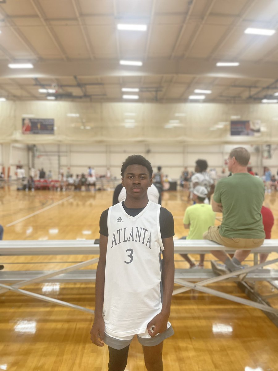 HoopSeenNEXT's tweet photo. Christian Coles is a jet-quick floor general who excels at getting to the rim with his first step. He led ICE Atlanta with 17 points in their win over Silverbacks Prep. https://t.co/KPizaQOkWA